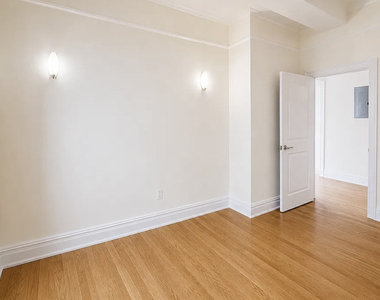 166 2nd Avenue - Photo Thumbnail 6