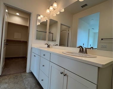 2418 S Fremont Avenue - Photo Thumbnail 20