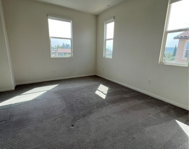 2418 S Fremont Avenue - Photo Thumbnail 15