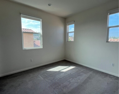 2418 S Fremont Avenue - Photo Thumbnail 22