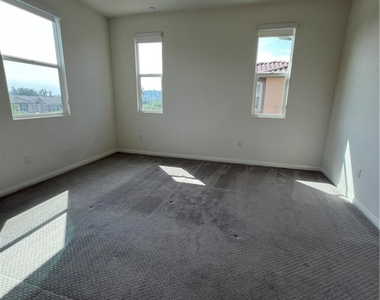 2418 S Fremont Avenue - Photo Thumbnail 16