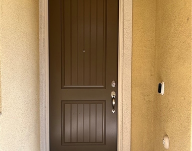 2418 S Fremont Avenue - Photo Thumbnail 3