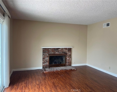 2240 Electra Avenue - Photo Thumbnail 2