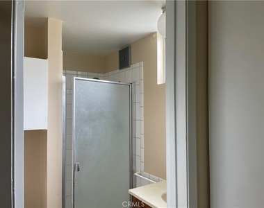 2240 Electra Avenue - Photo Thumbnail 9