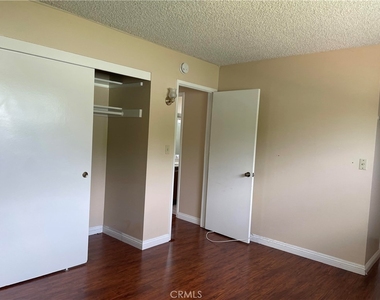 2240 Electra Avenue - Photo Thumbnail 5