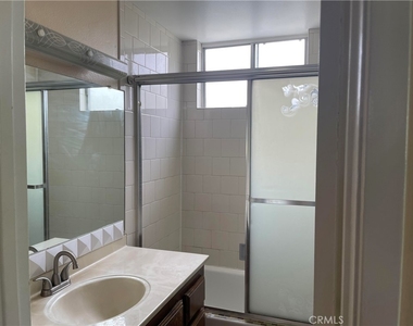 2240 Electra Avenue - Photo Thumbnail 8