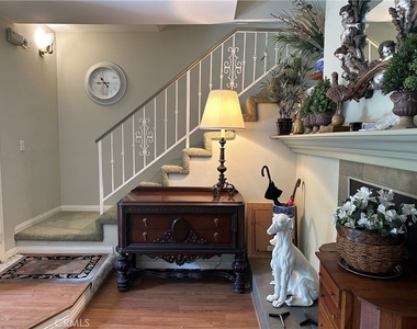 832 Magnolia Avenue - Photo Thumbnail 5