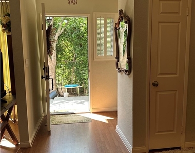 832 Magnolia Avenue - Photo Thumbnail 3