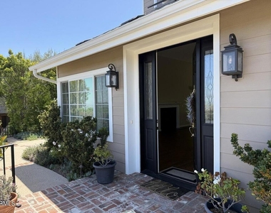 639 Skyview Terrace - Photo Thumbnail 2