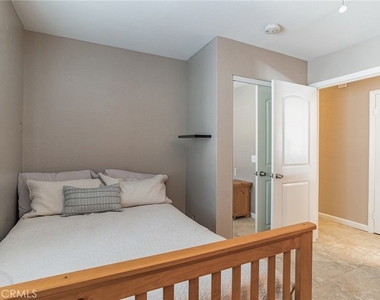 27350 Melanita - Photo Thumbnail 21
