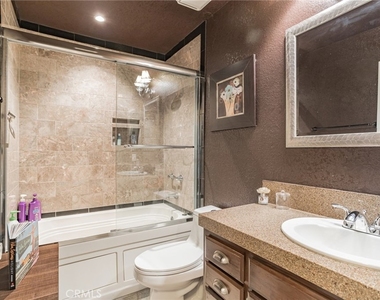 27350 Melanita - Photo Thumbnail 22