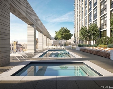 400 S Broadway - Photo Thumbnail 13