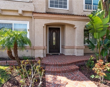 12 Dominguez Street - Photo Thumbnail 1