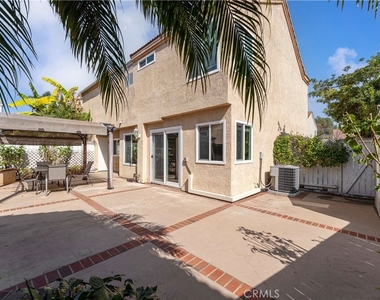 12 Dominguez Street - Photo Thumbnail 28