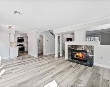 12 Dominguez Street - Photo Thumbnail 4
