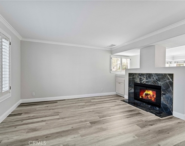 12 Dominguez Street - Photo Thumbnail 7