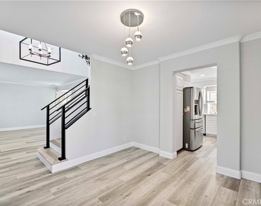 12 Dominguez Street - Photo Thumbnail 6