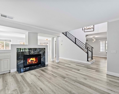 12 Dominguez Street - Photo Thumbnail 5