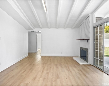 20321 Hamlin Street - Photo Thumbnail 8