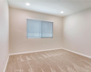 11119 Poplar Street - Photo Thumbnail 23