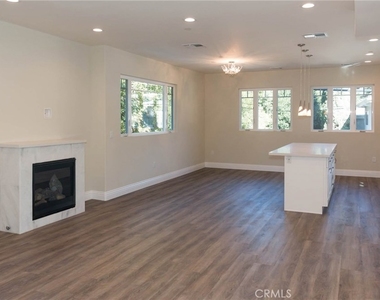 3698 1/2 Fredonia Drive - Photo Thumbnail 3