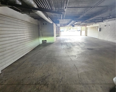 7900 Woodman Avenue - Photo Thumbnail 20