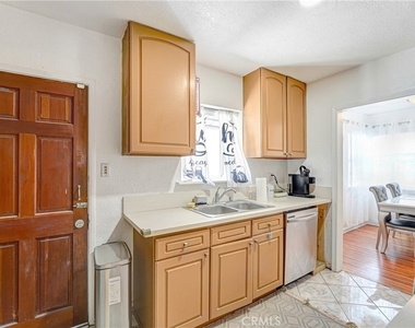 619 E Fairview - Photo Thumbnail 3