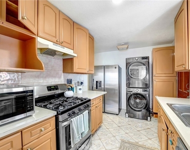619 E Fairview - Photo Thumbnail 2