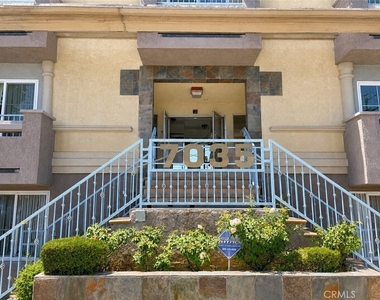 7035 Woodley Ave - Photo Thumbnail 14
