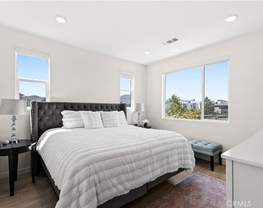 27553 Sanctuary Court - Photo Thumbnail 11