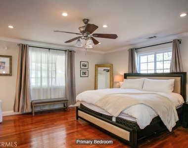 7021 Geyser Avenue - Photo Thumbnail 7