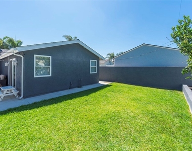 18417 Glenburn Avenue - Photo Thumbnail 33