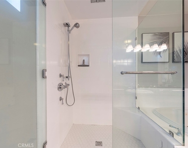 18417 Glenburn Avenue - Photo Thumbnail 26