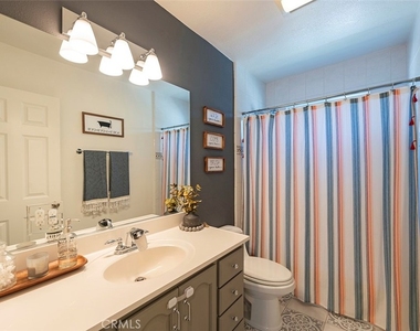 18417 Glenburn Avenue - Photo Thumbnail 17
