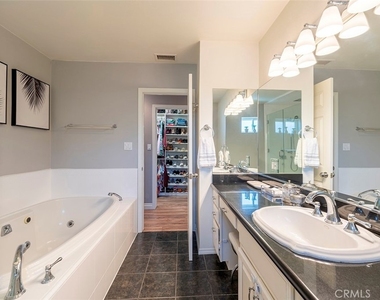 18417 Glenburn Avenue - Photo Thumbnail 23