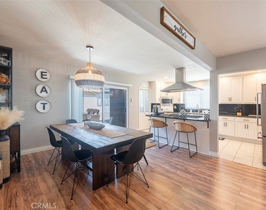 18417 Glenburn Avenue - Photo Thumbnail 13