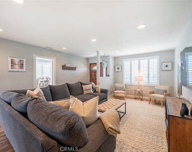 18417 Glenburn Avenue - Photo Thumbnail 5