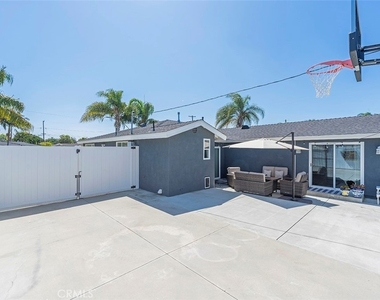 18417 Glenburn Avenue - Photo Thumbnail 29