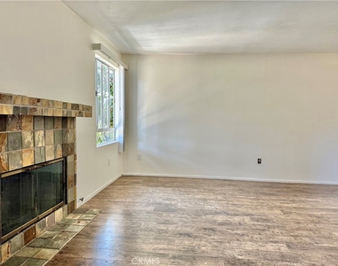 1441 Brett Place - Photo Thumbnail 5