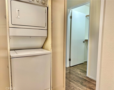 1441 Brett Place - Photo Thumbnail 17
