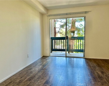 1441 Brett Place - Photo Thumbnail 18