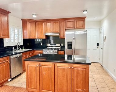 18113 Elaine Avenue - Photo Thumbnail 6