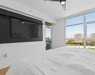 3141 Michelson Drive - Photo Thumbnail 16