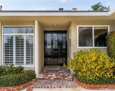 12791 Brittany Woods Drive - Photo Thumbnail 3