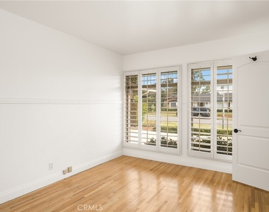 12791 Brittany Woods Drive - Photo Thumbnail 20