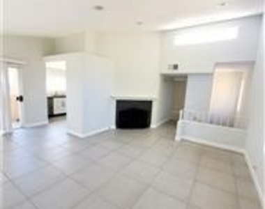 2538 Sundial Dr - Photo Thumbnail 4