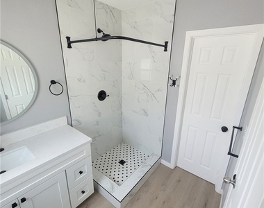 5651 Radford Avenue - Photo Thumbnail 27
