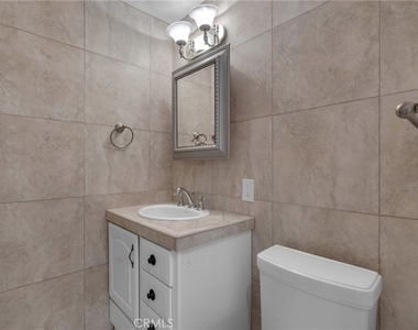 479 Calle Cadiz - Photo Thumbnail 17