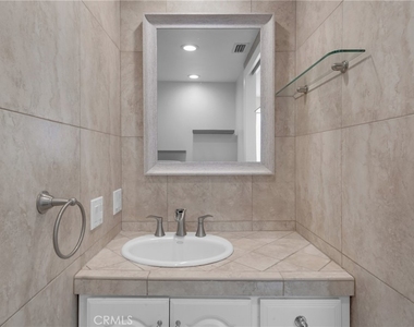 479 Calle Cadiz - Photo Thumbnail 15