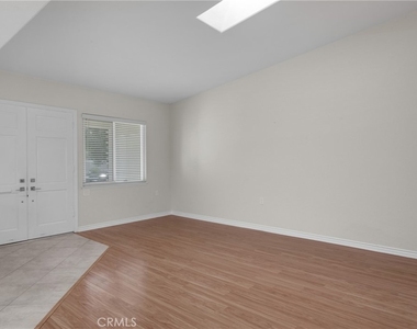 479 Calle Cadiz - Photo Thumbnail 4